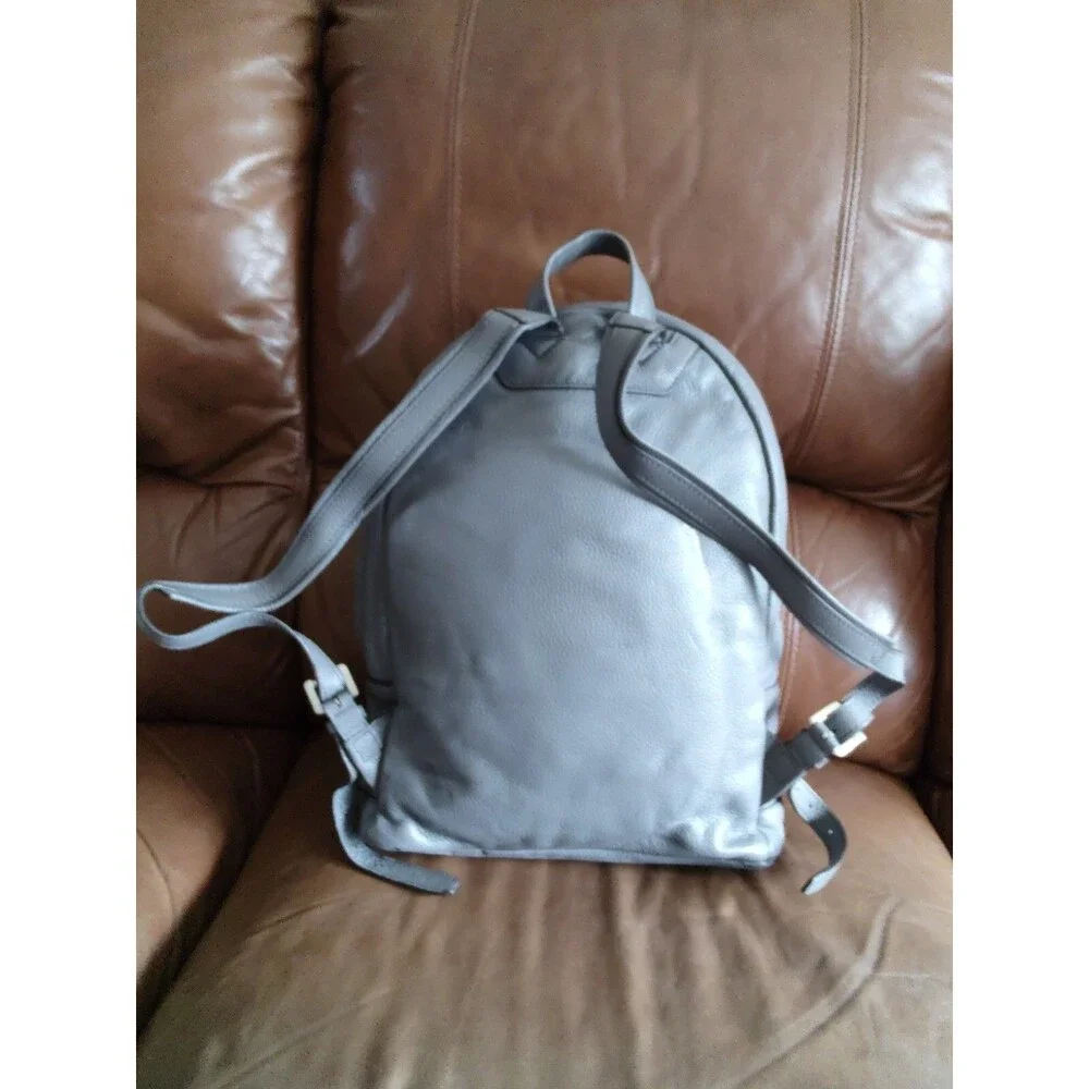 New with tags Women's Rare Michael Kors Leather Gray Backpack Limited Edition